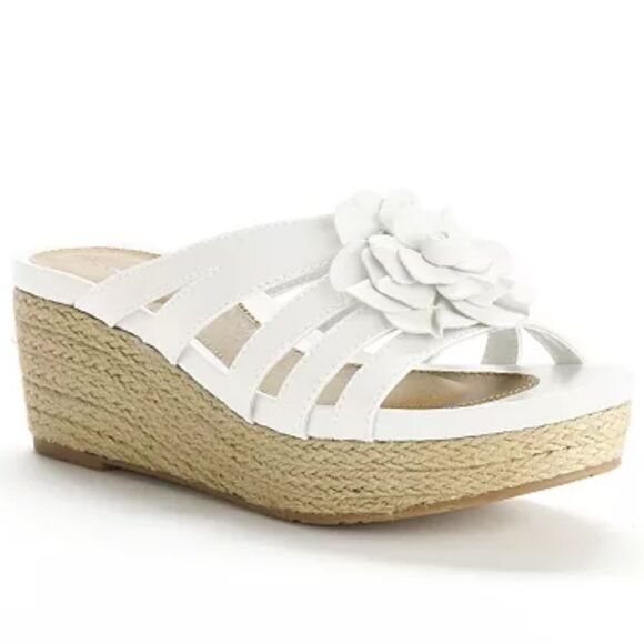EARTHIES VALECIA  FLOWER EMBELLISHMENT WOMEN'S ESPADRILLE WEDGE SANDAL - Picture 1 of 15